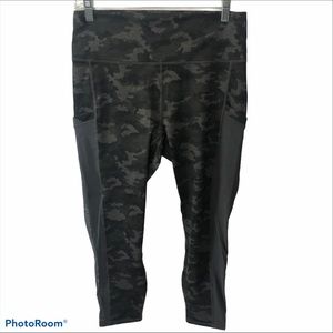 Fabletics Powerhold Camo Crop Leggings size large